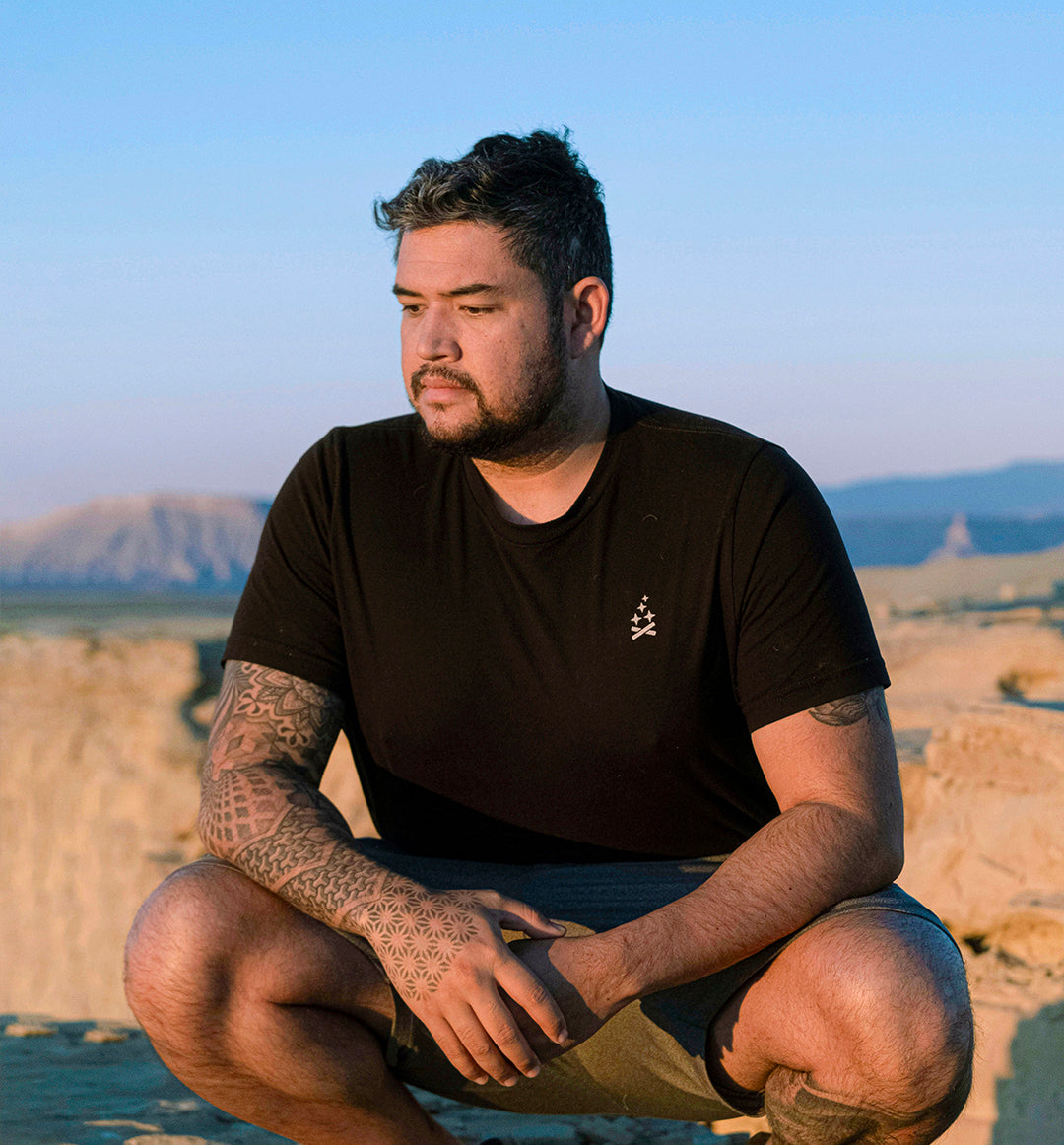 Night Explorer Tee - Black